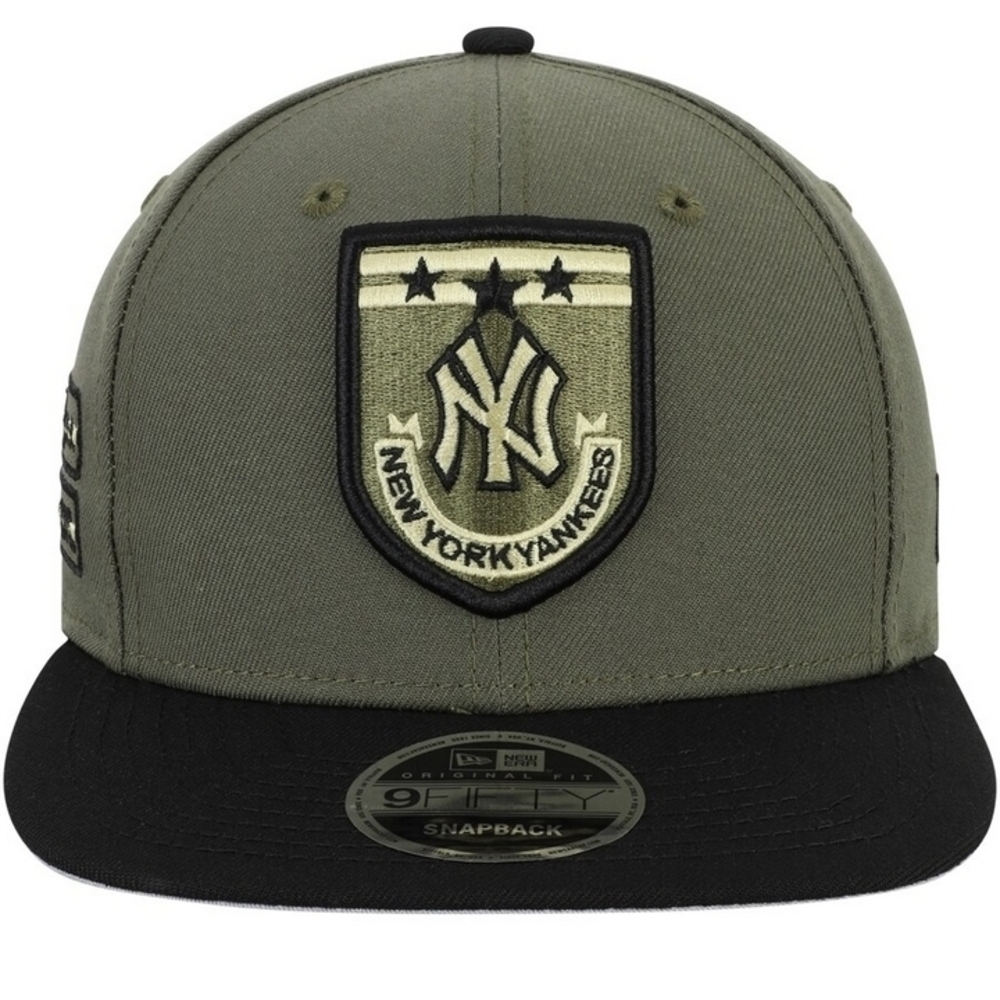 Men's New York Yankees New Era Green Army Patch 9FIFTY Adjustable Hat